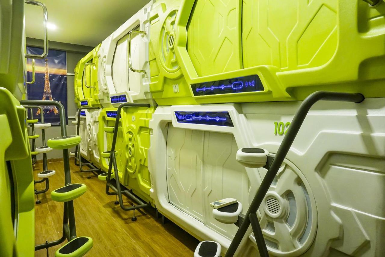 Super Oyo 91328 Fiducia Capsule Hotel Jakarta Eksteriør bilde