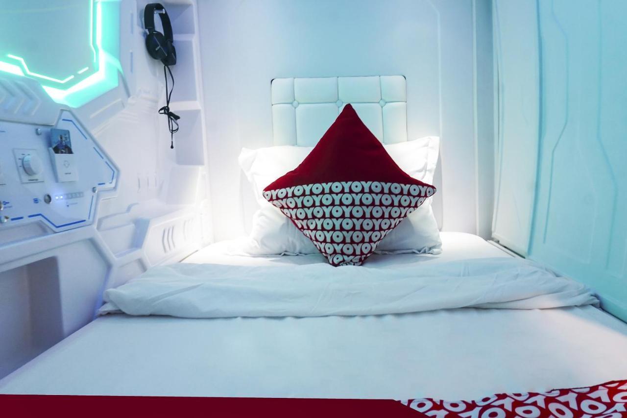 Super Oyo 91328 Fiducia Capsule Hotel Jakarta Eksteriør bilde