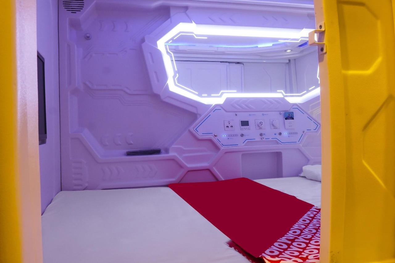 Super Oyo 91328 Fiducia Capsule Hotel Jakarta Eksteriør bilde