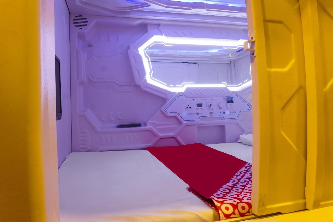 Super Oyo 91328 Fiducia Capsule Hotel Jakarta Eksteriør bilde