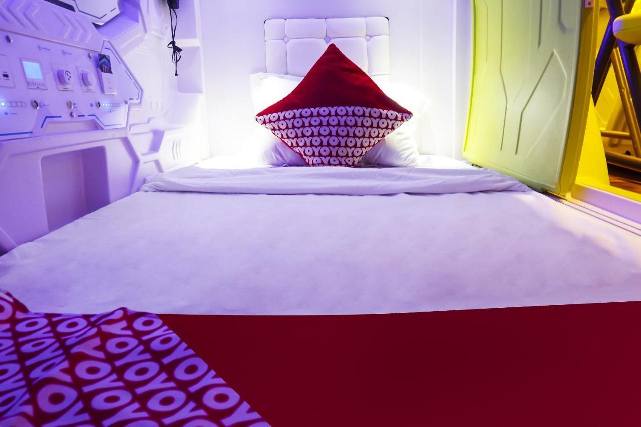 Super Oyo 91328 Fiducia Capsule Hotel Jakarta Eksteriør bilde