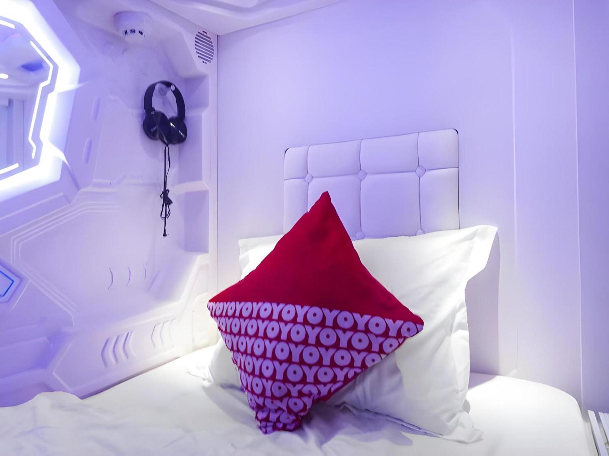 Super Oyo 91328 Fiducia Capsule Hotel Jakarta Eksteriør bilde